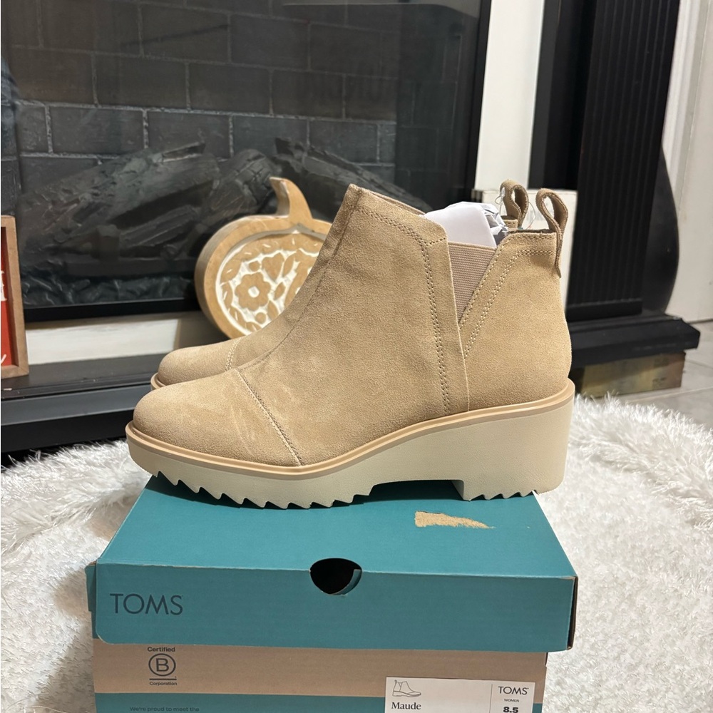 TOMS Women's Beige Ankle Booties